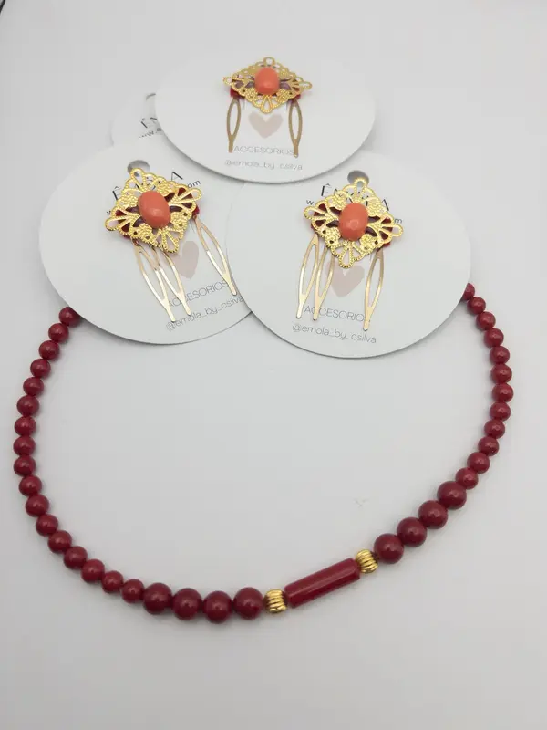 Collar rosario rojo