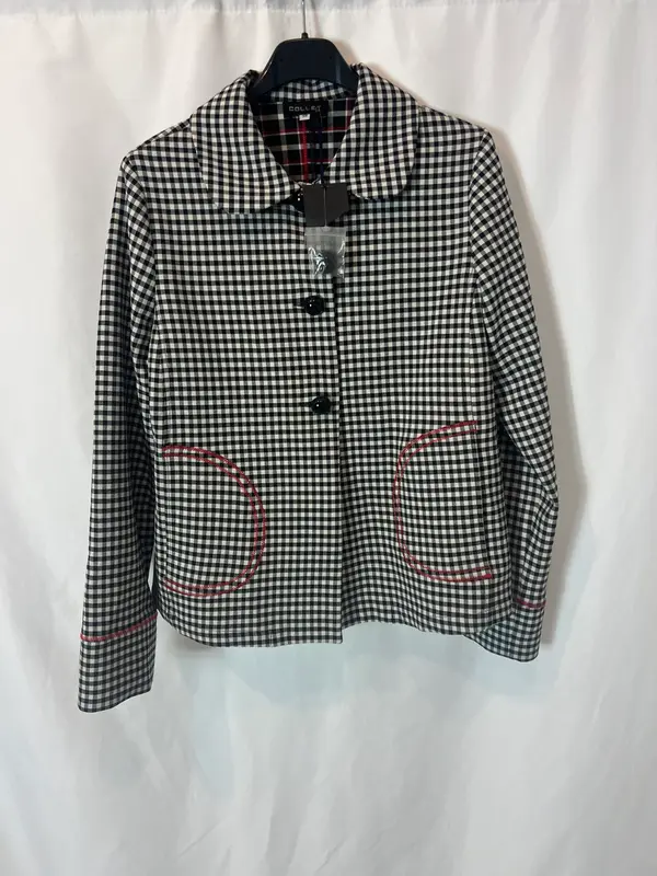 COLLECT. Chaqueta cuadros detalle bolsillos. T 38