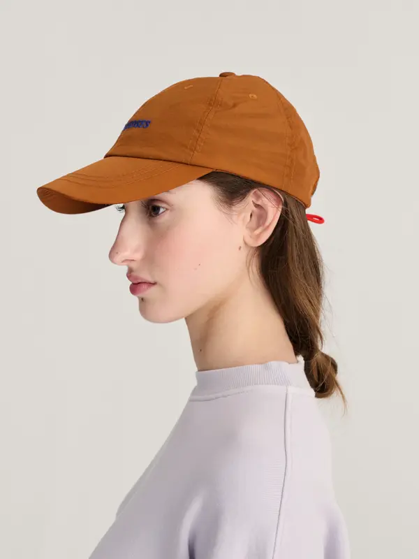 Color block technical cap