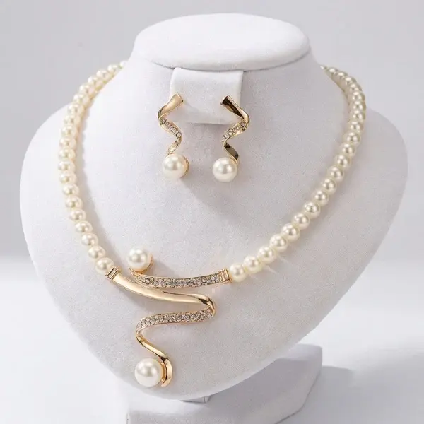 Conjunto Collar y Pendientes con Perlas Naturales