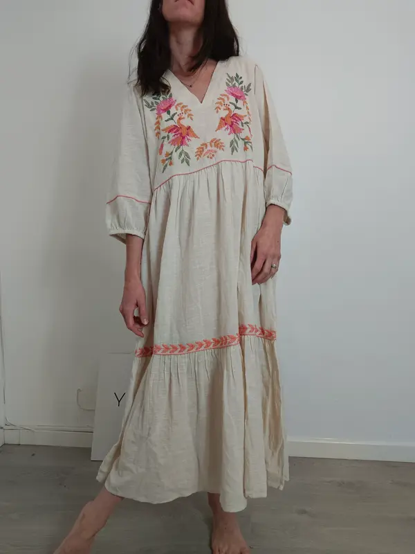 CORTEFIEL. Vestido beige bordado T.s