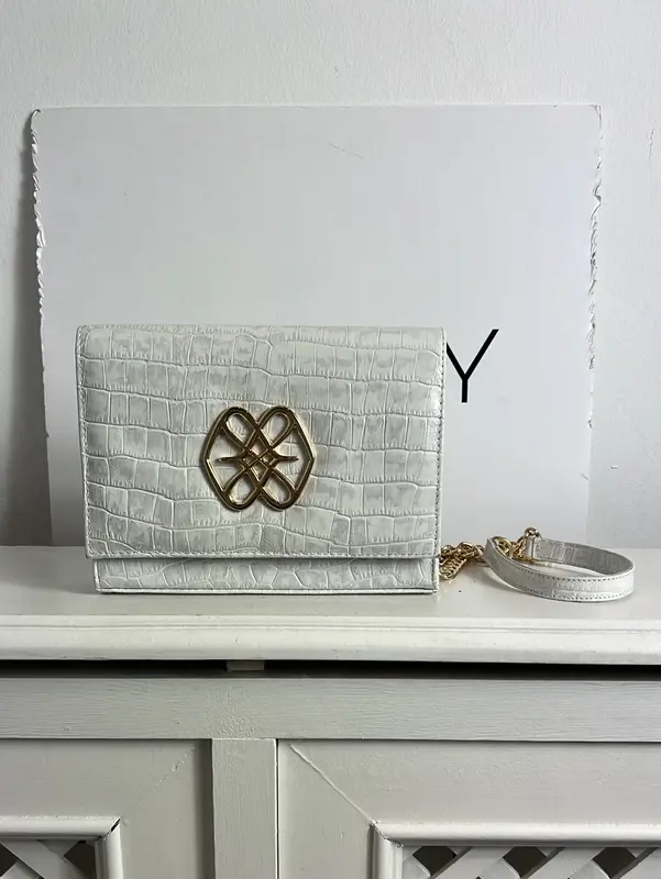 CUPLÉ. Bolso mini piel troquelado