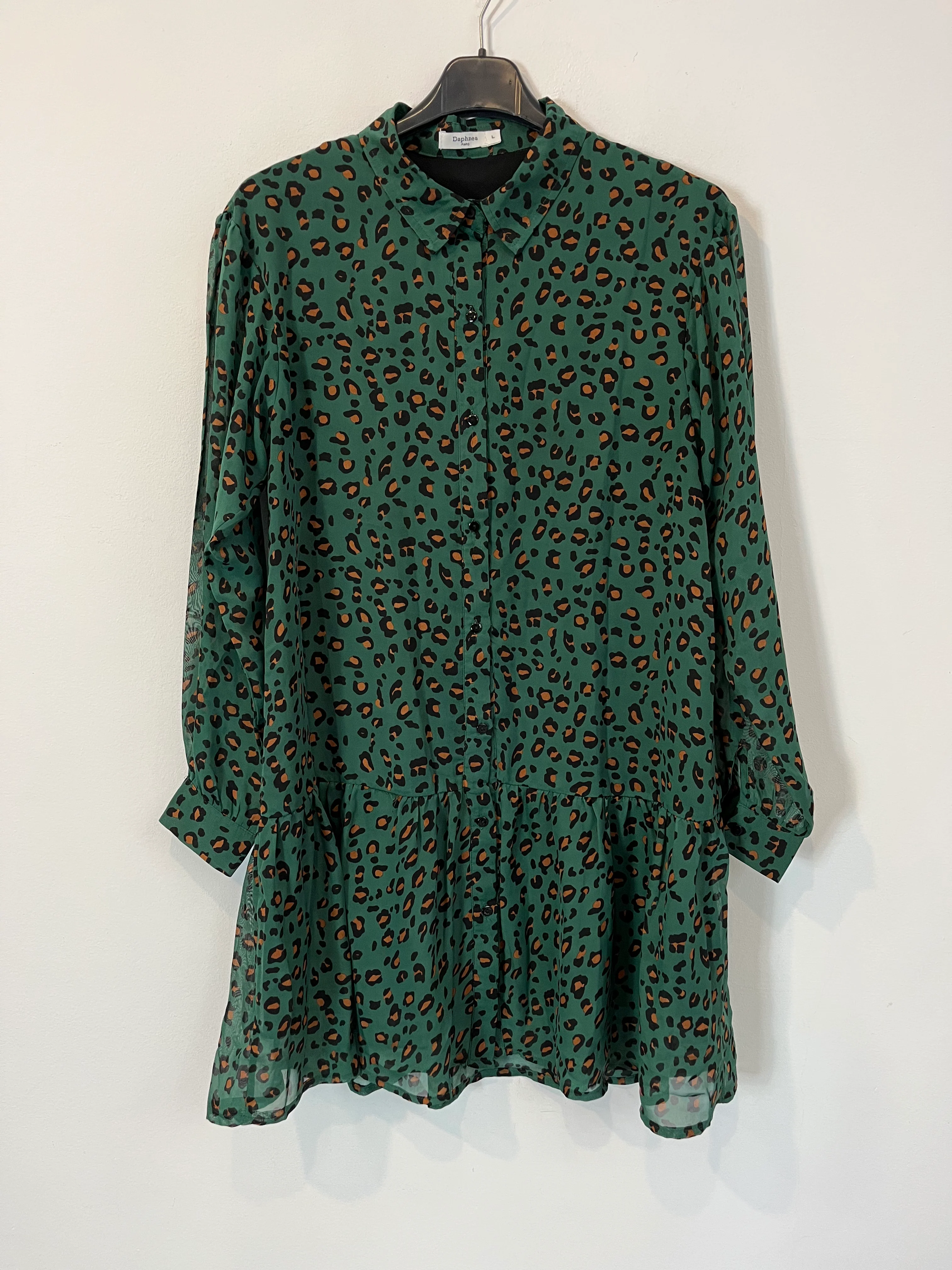 DAPHNEA. Vestido animal print verde. T L