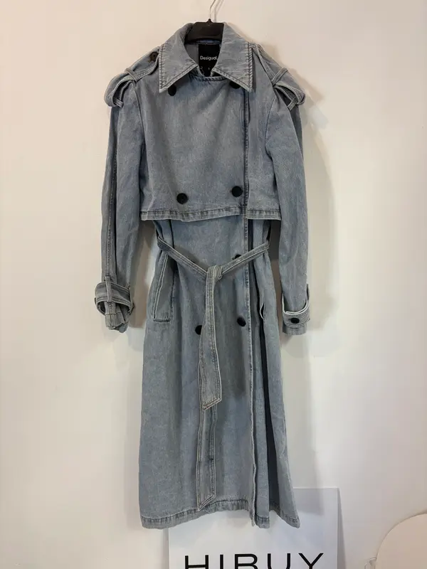DESIGUAL. Gabardina denim