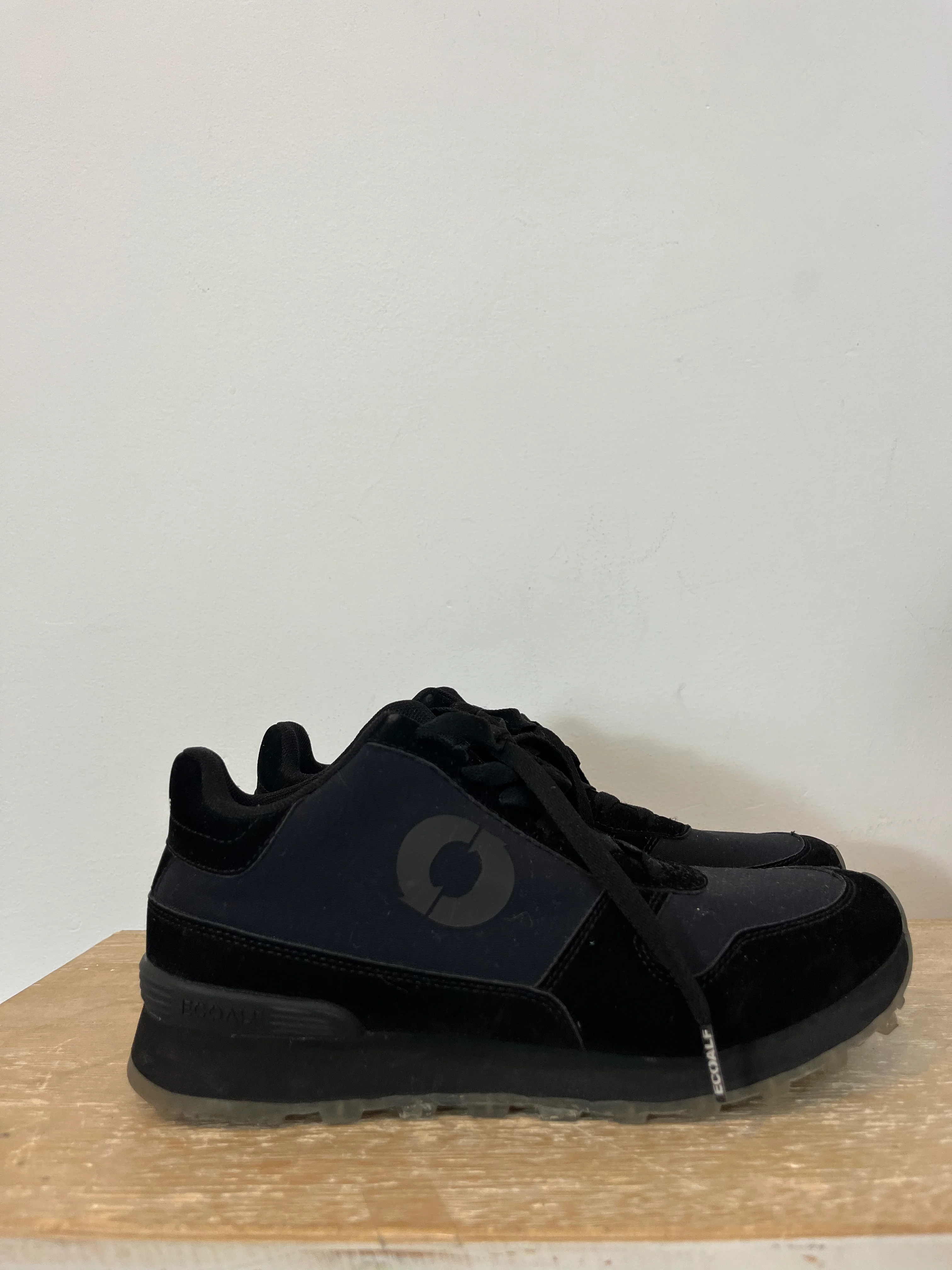 ECOALF. Zapatillas texturas en negro. T 38