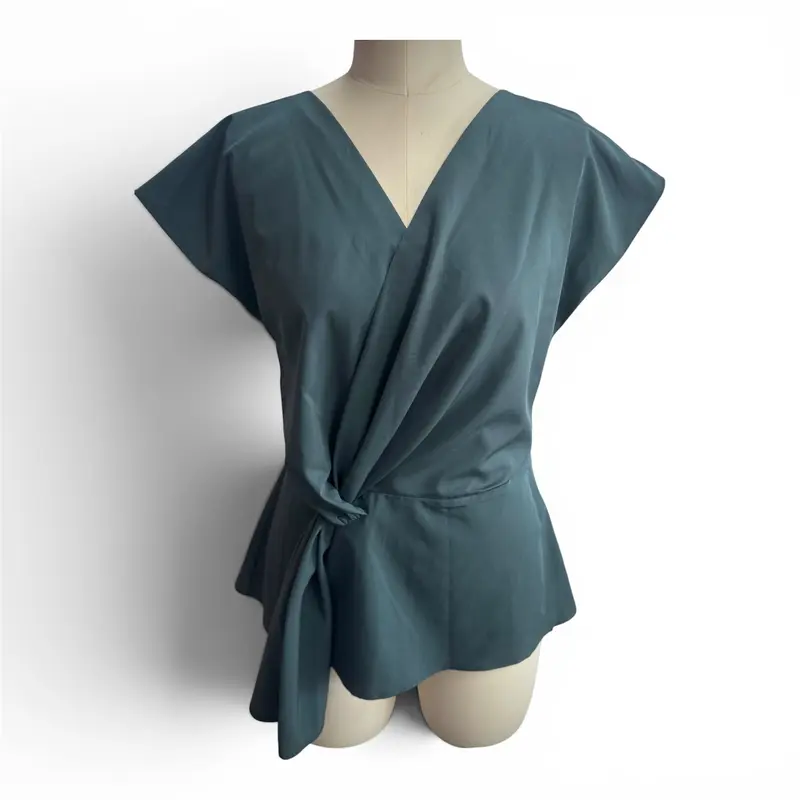 Eir Blouse — Quiet Structure