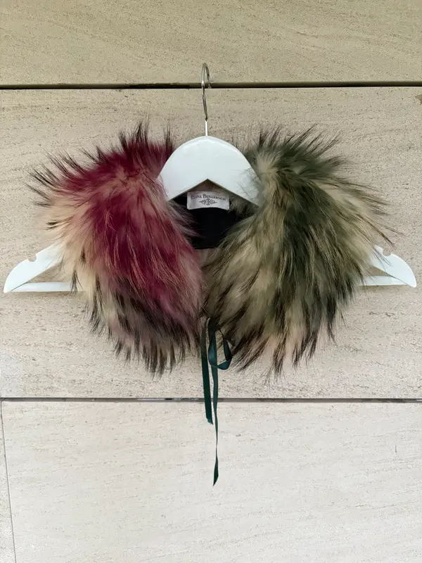 ELENA BENARROCH. Cuello pelo