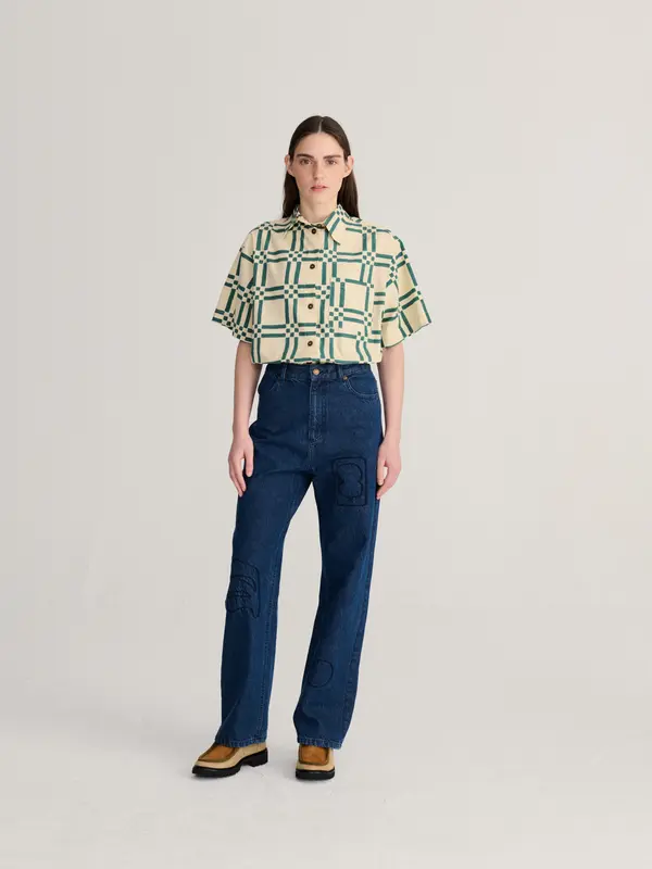 Embroidery washed mid-waist jeans