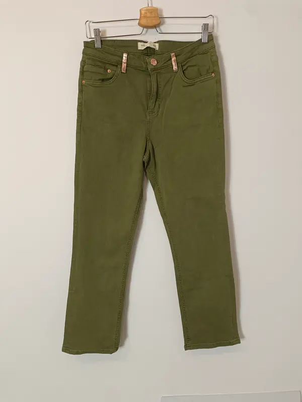 ENCUENTRO. Pantalón verde jeans T.40