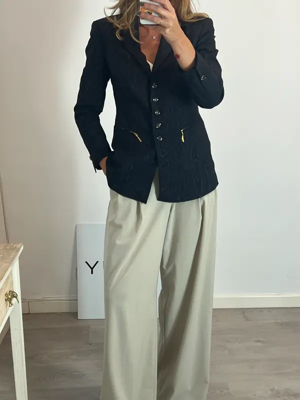 ESCADA. Blazer negra estampada. T 38