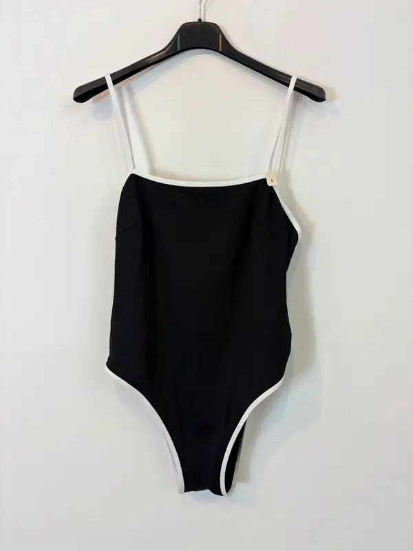 ETAM. Bañador negro textura. T S