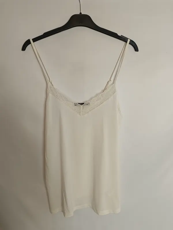 ETAM. Top color crudo encaje. T S