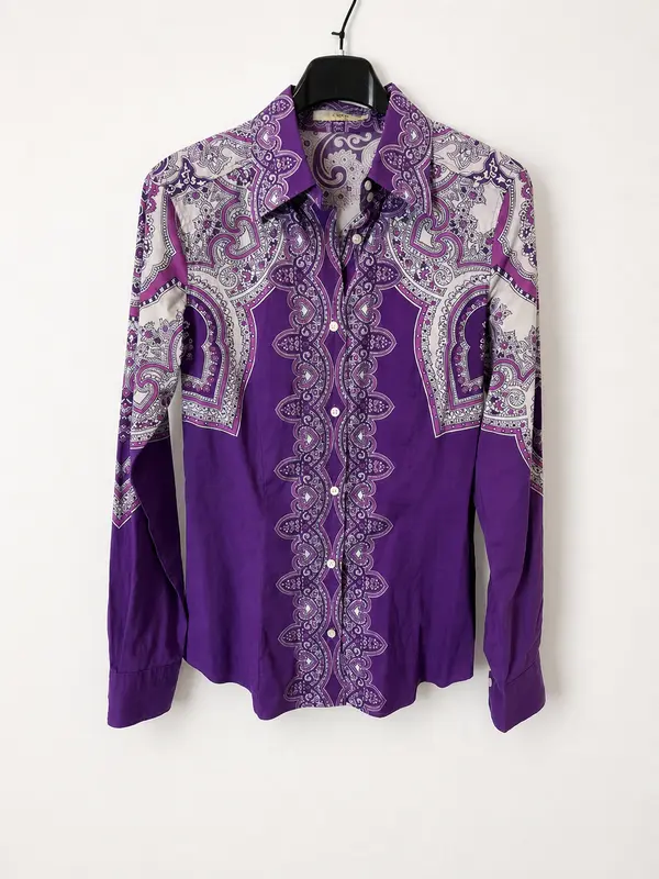 ETRO. Camisa morada flores blanca T.38(xs)