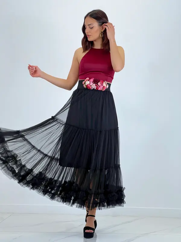 Falda de tul larga acabado rizado