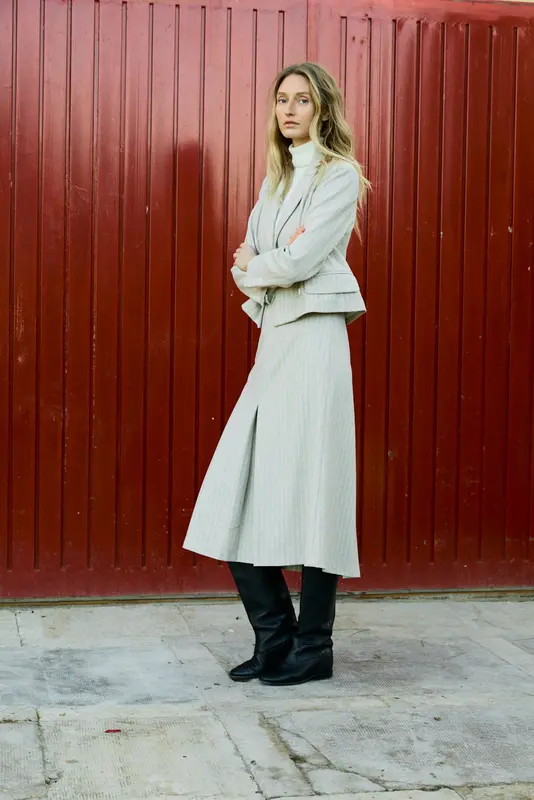 Falda Ivet beige diplomat