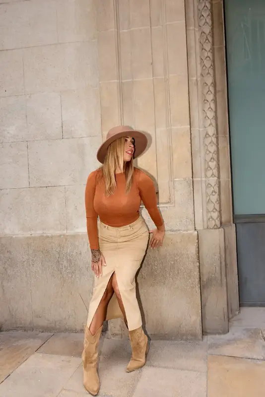 Falda midi pana