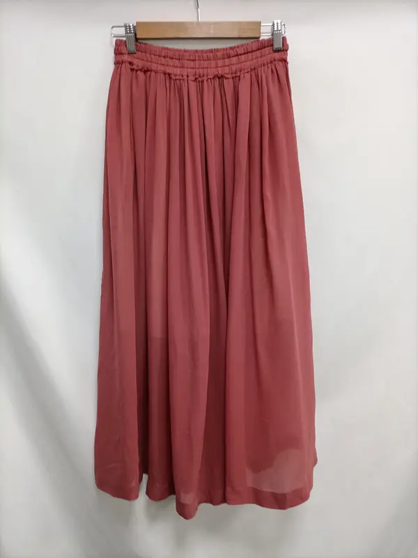 FORTE FORTE. falda midi fluida rosa oscuro