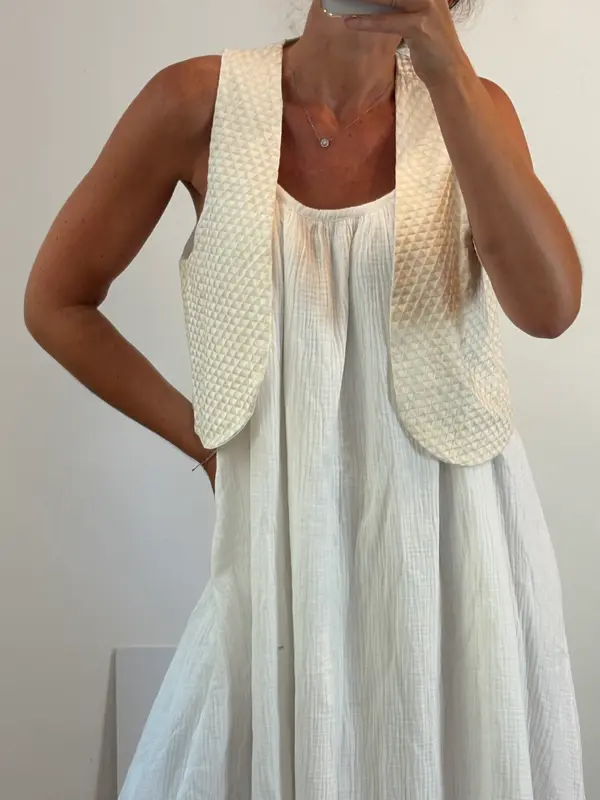 FRAMBUÁ. Chaleco beige bordado T.m