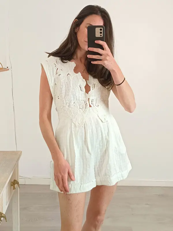 FREE PEOPLE. Mono corto troquelado T.s/m