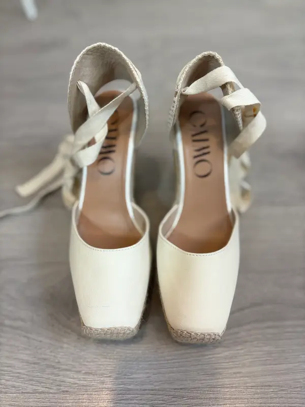 GAIMO. Cuña piel crema T 39