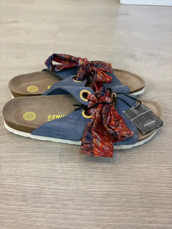 GENUINS. Sandalia piel lazada. T 40