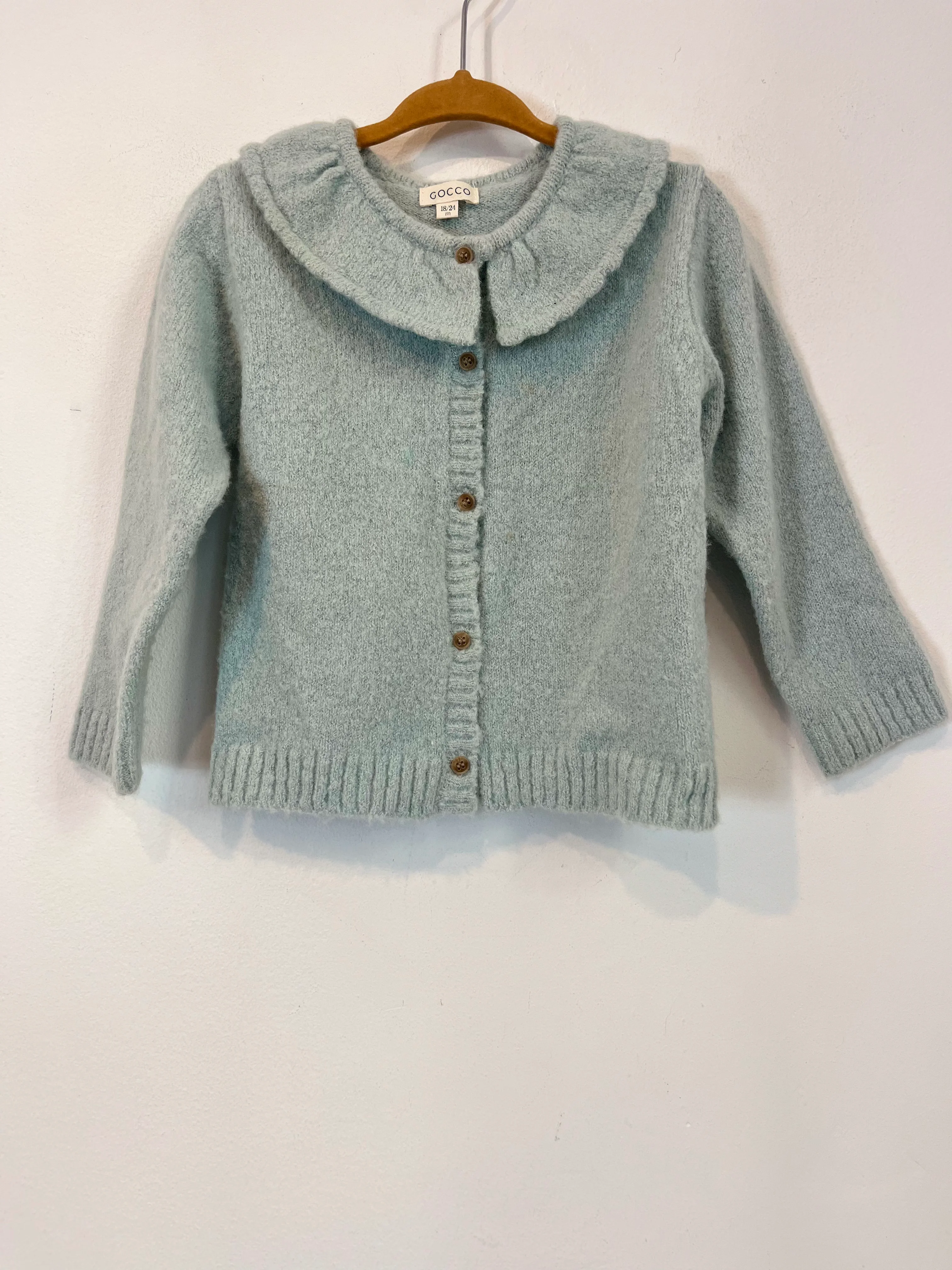 GOCCO. Chaqueta punto detalle cuello. T 18/24 meses