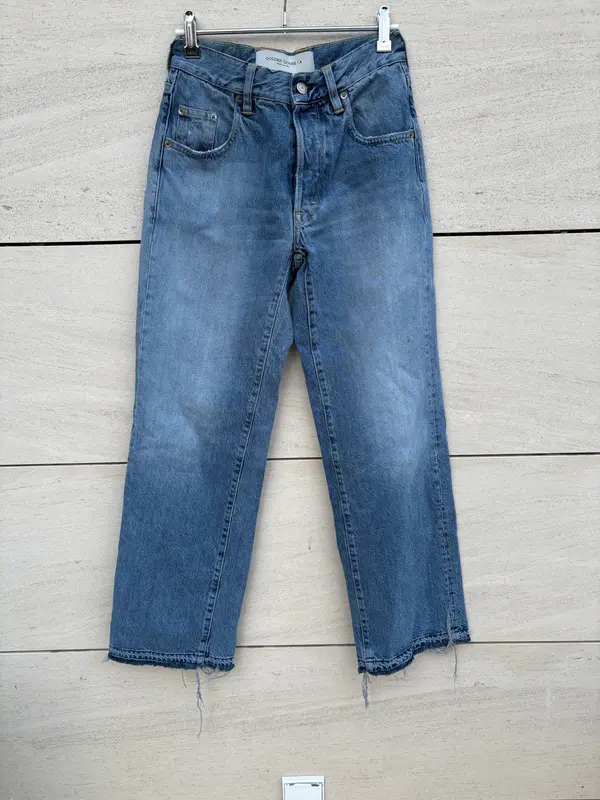 GOLDEN GOOSE. Denim recto abotonado