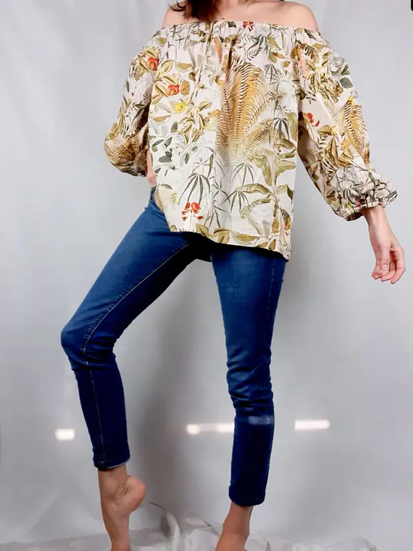 H&M. Blusa cuello barco T.m
