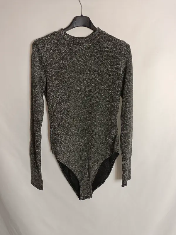 H&M. Body negro y plateado T.m