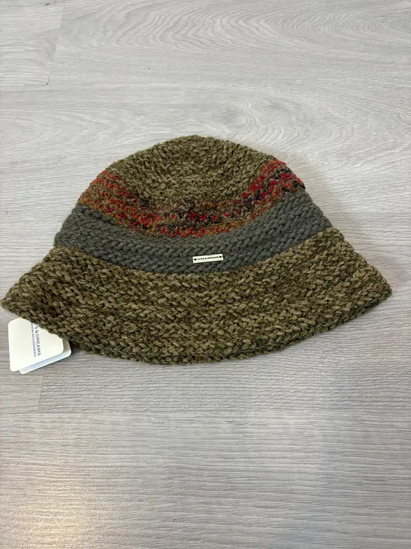 HATS & DREAMS . Sombrero verde  jaspeado