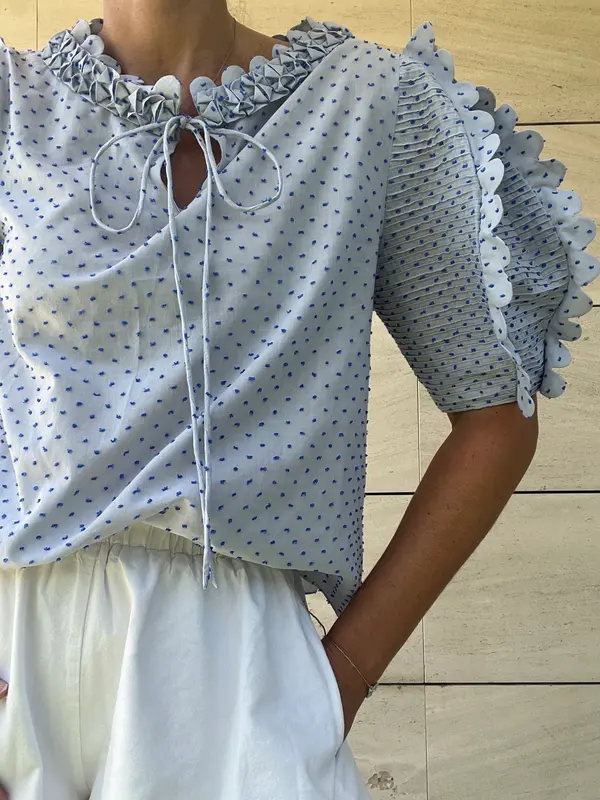 HORROR VACUI. Blusa azul detalle mangas. T S