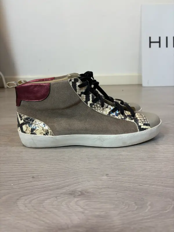 IBOBo´S. Sneakers beige tall. T 41