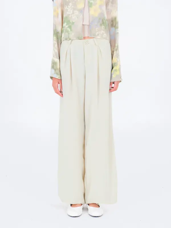 Illusory pants