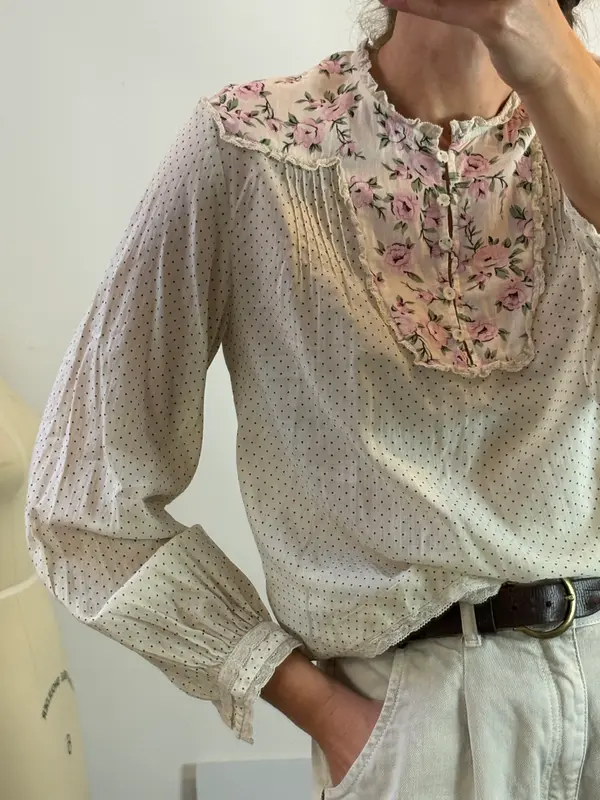 INTROPIA. Blusa estampada lunares