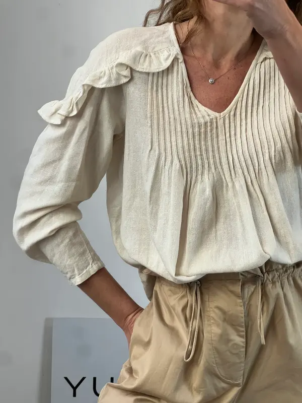 INTROPIA. Blusa textura color crudo. T 40