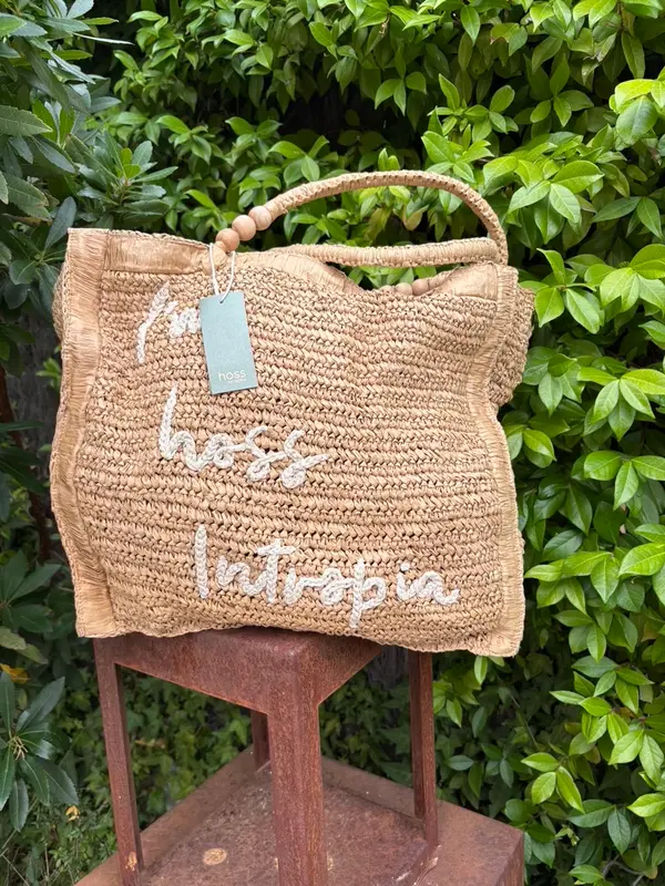 INTROPIA. Bolso rafia bordado