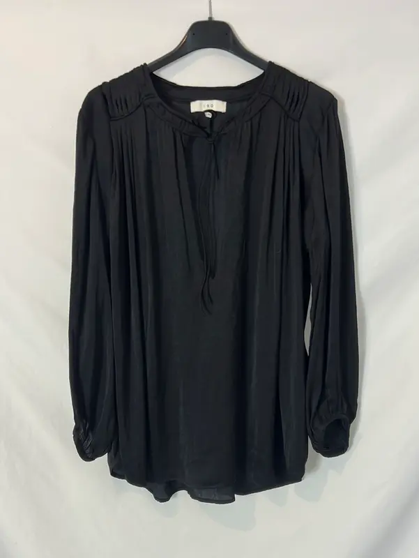 IRO. Blusa negra fluida detalle hombros. T 40