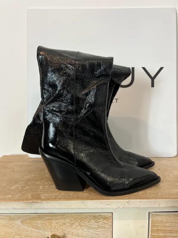 IRO. Botas negras alta piel vinilo T.39