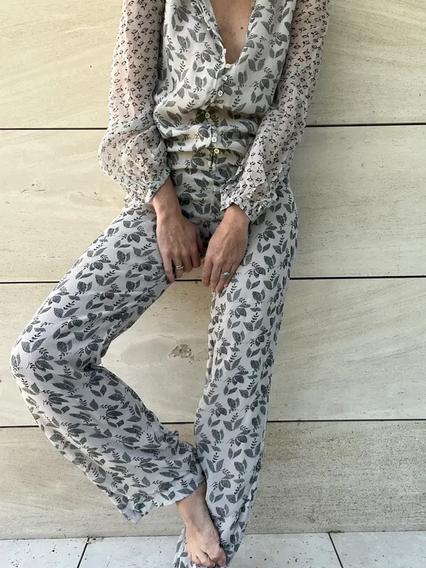 ISABEL MARANT. Mono gris flores T.38