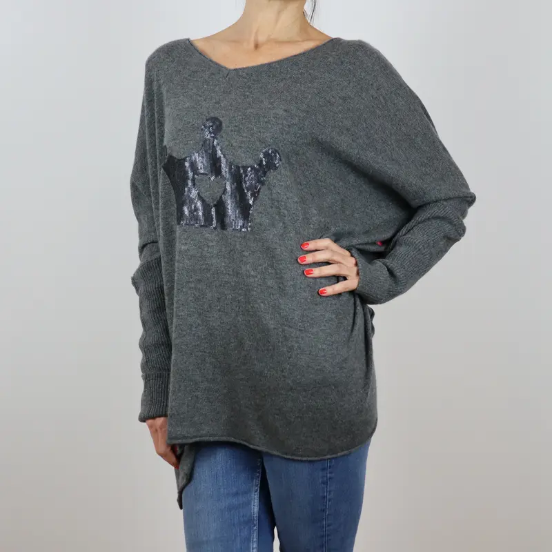 Jersey fino oversize gris con corona y corazón