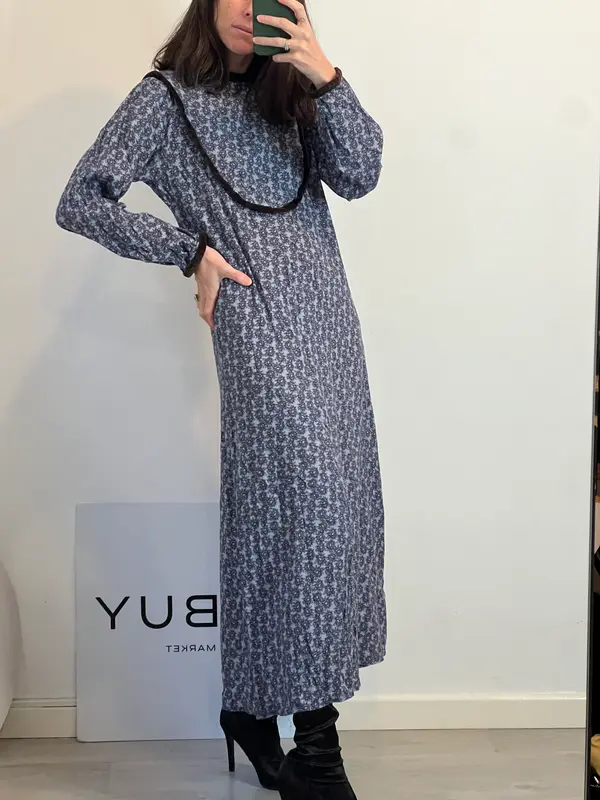 JOSEPHINE. Vestido midi estampado detalles en terciopelo