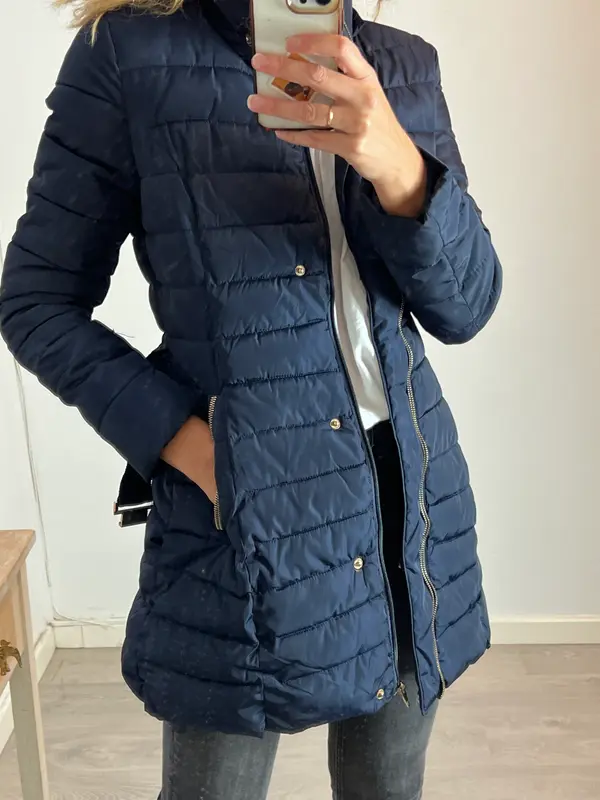 KELREBEC. Plumas azul detalle cremallera. T M