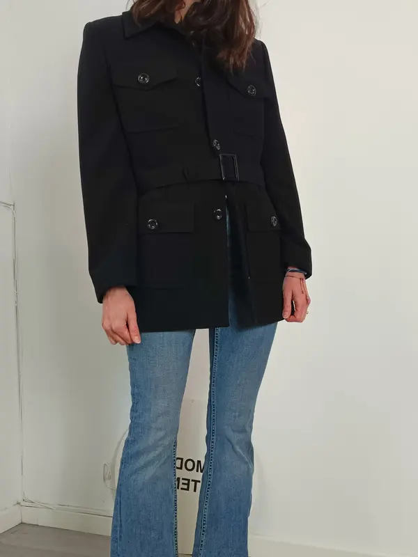 KLEYMAC. Chaqueta negra bolsillos. T 38