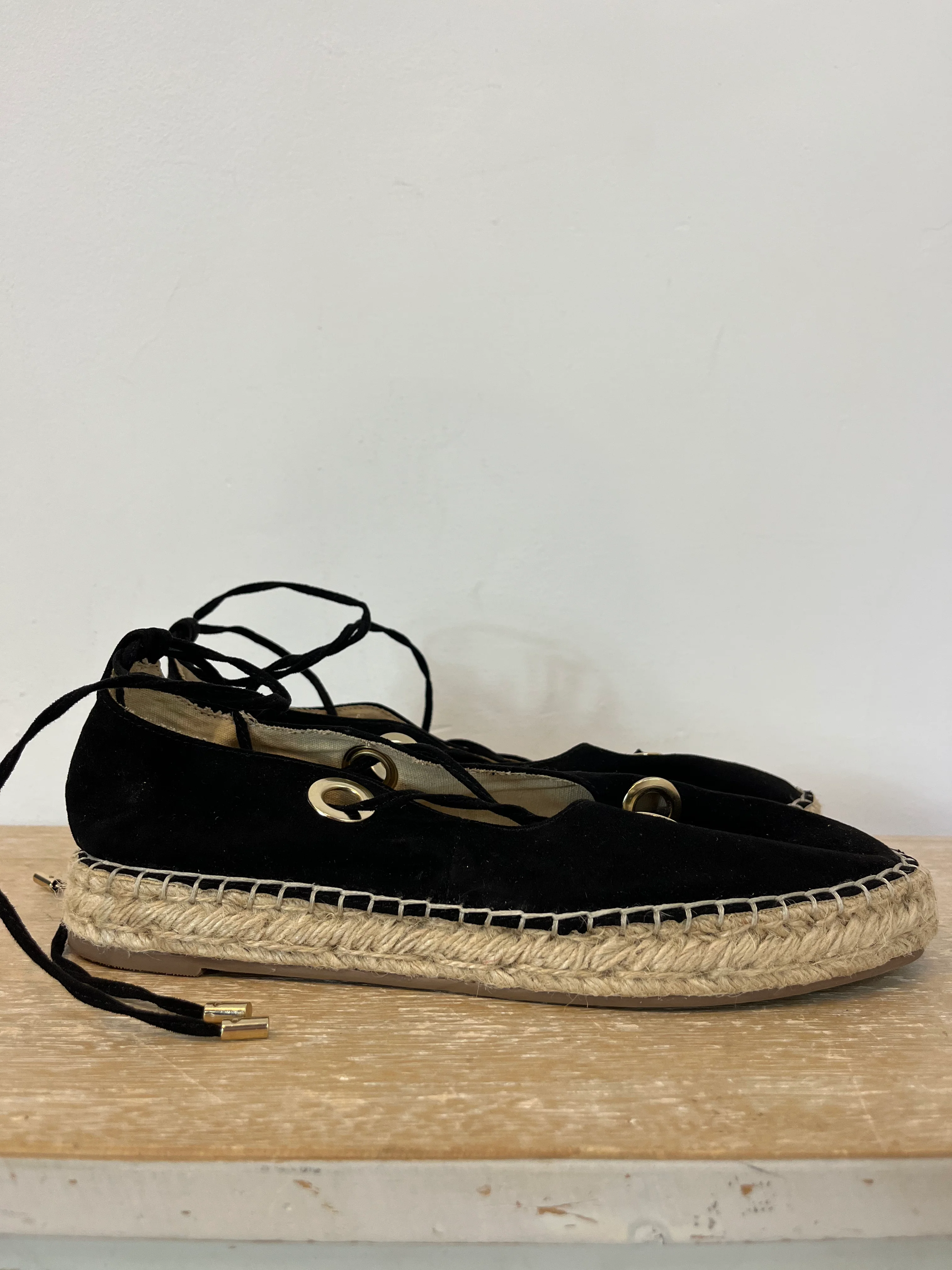 LA STRADA. Sandalia negra esparto tiras. T 41
