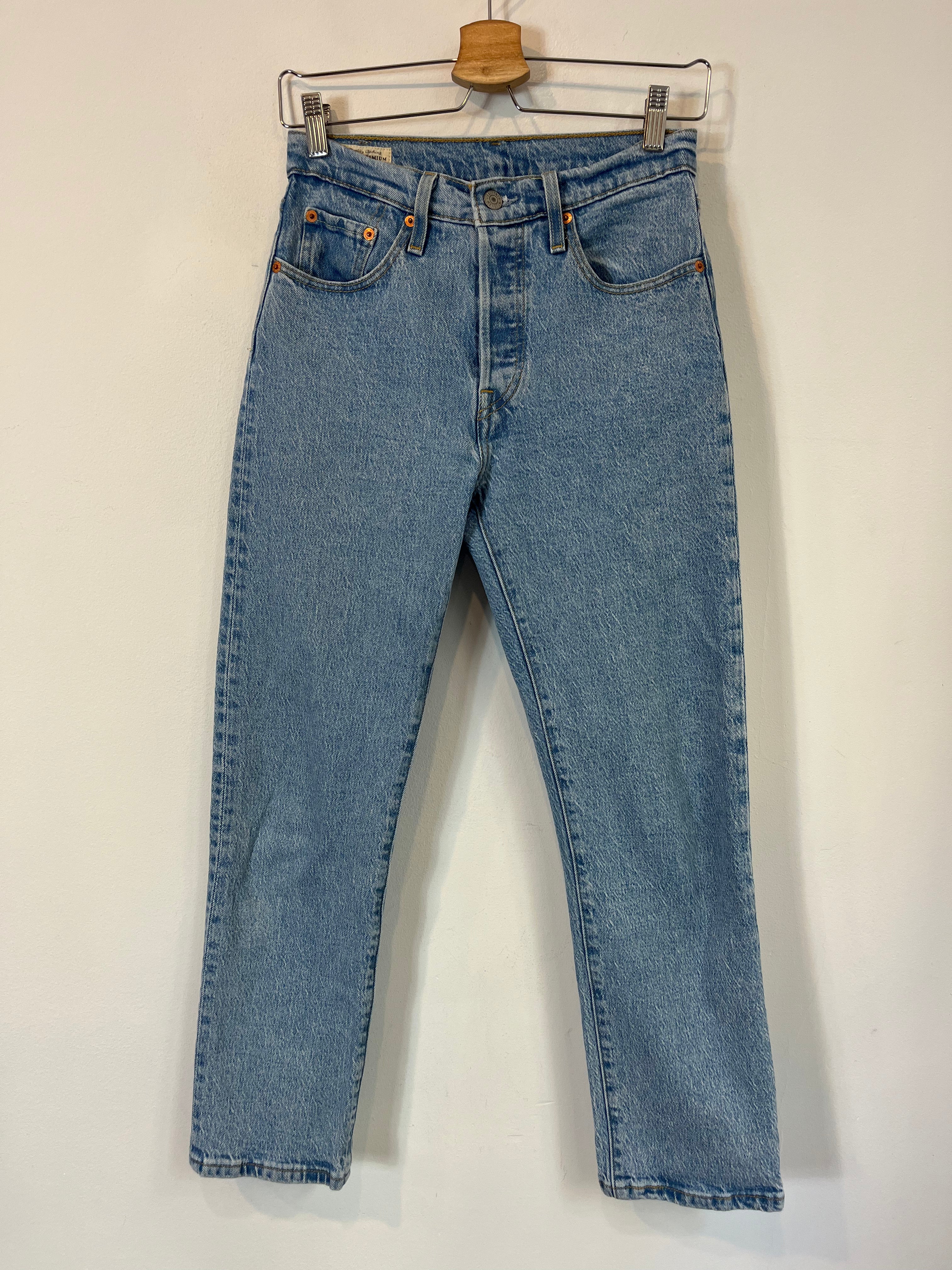 LEVI'S. Pantalón vaquero abotonado T.25(34/36)
