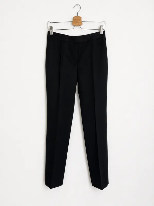LOEWE. Pantalones pinzas negros. T 38