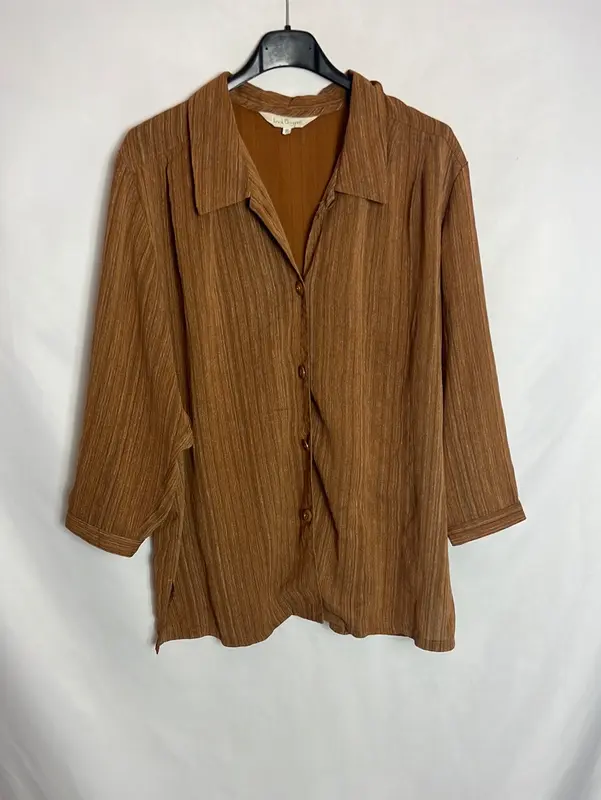 LOOK ELEGANCE. Sobre camisa estilo retro. T M/L