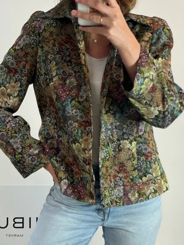 M. LORENZO. Chaqueta flores textura T.42 (M)