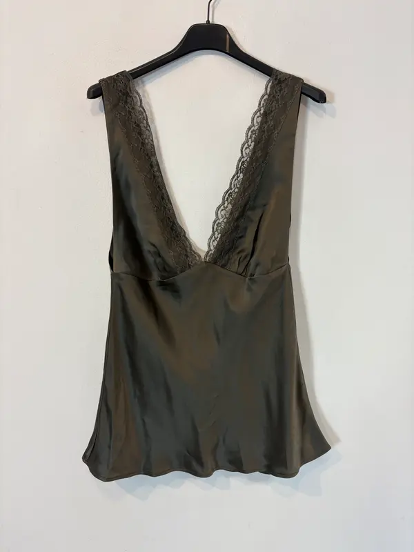 MAISON ESSENTIELE. Top seda lencero verde. T S