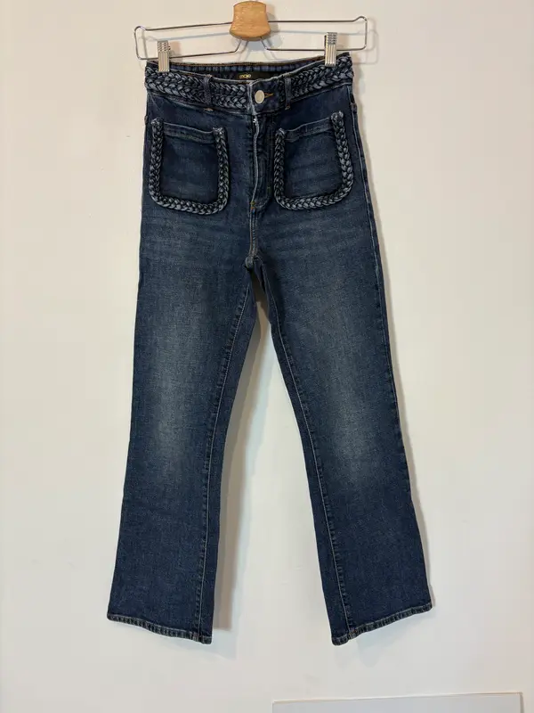 MAJE. Denim bolsillos ligeramente acampanado